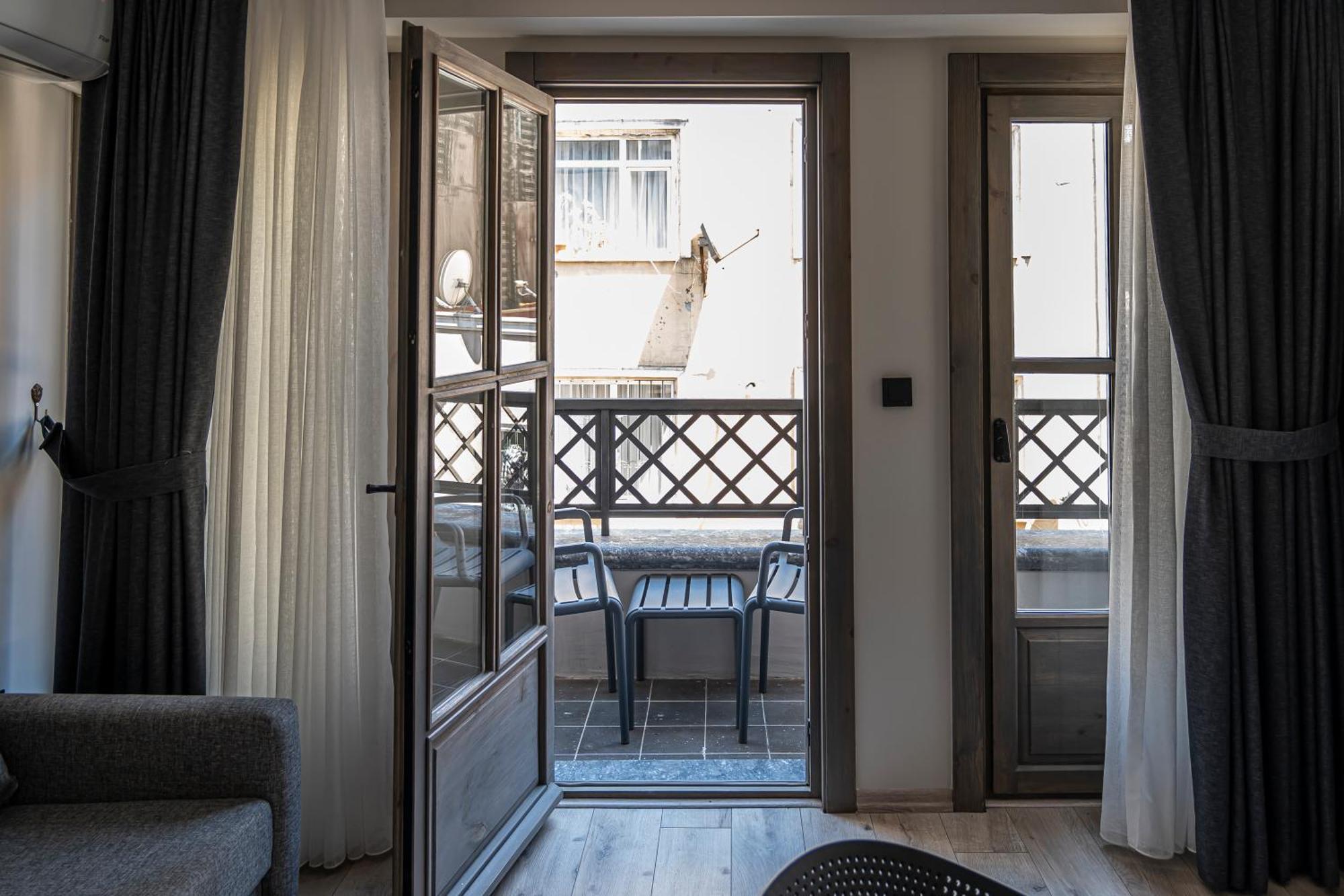 Calanthe Residence Istanbul Exterior photo